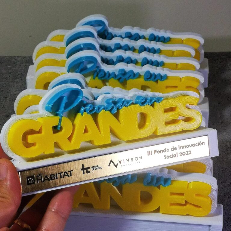 Galvano de agradecimiento personalizado para empresas en Chile